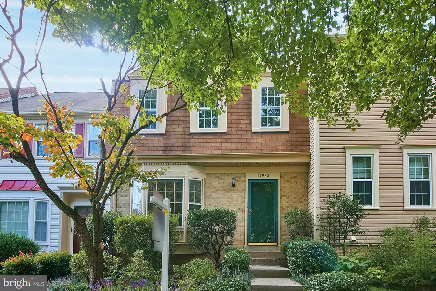 11982 SENTINEL POINT CT, Reston, VA 20191