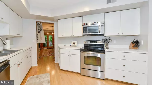 Reston, VA 20191,2013 TURTLE POND DR
