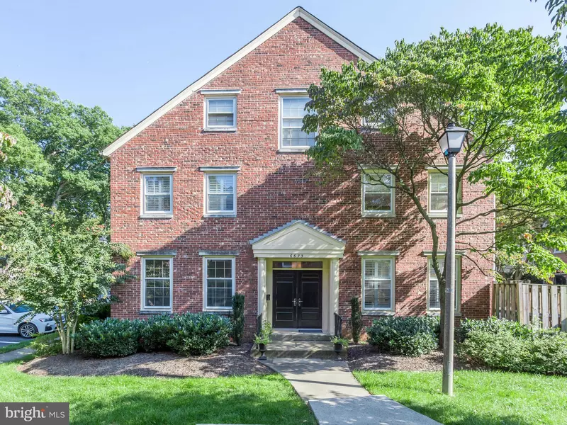 6673 MCLEAN DR, Mclean, VA 22101