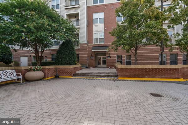 9480 VIRGINIA CENTER BLVD #235, Vienna, VA 22181