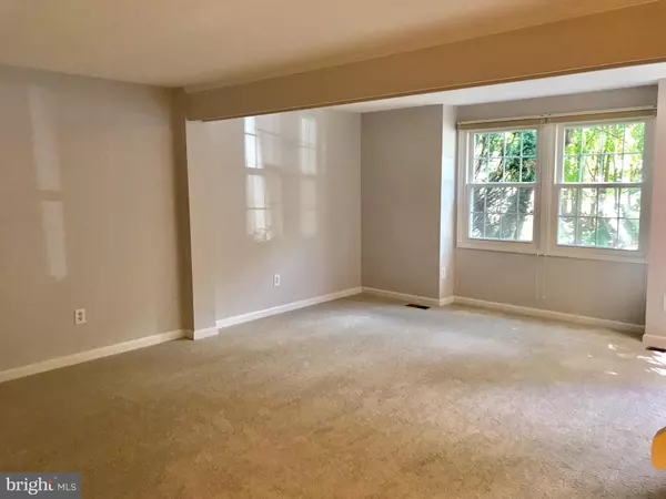 Reston, VA 20191,2351 MIDDLE CREEK LN
