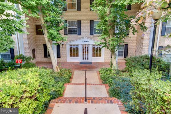 7700 TREMAYNE PL #307, Mclean, VA 22102