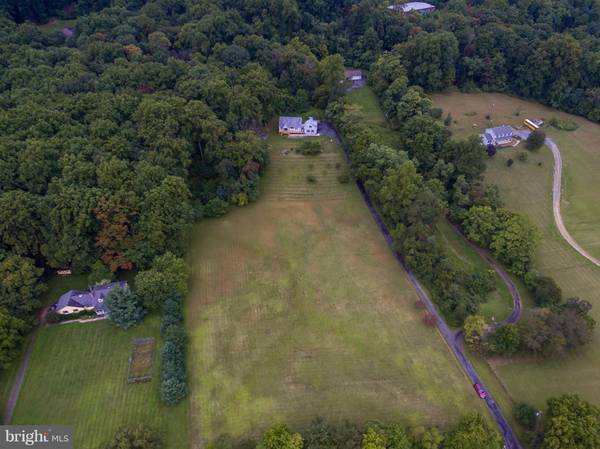 13039 MOUNTAIN RD, Lovettsville, VA 20180