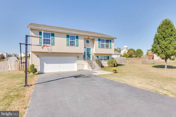 37 SNAIL KITE RD, Martinsburg, WV 25405