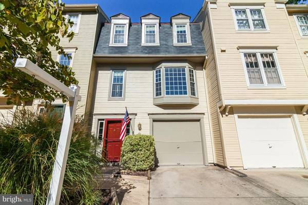 36 FENDALL AVE, Alexandria, VA 22304