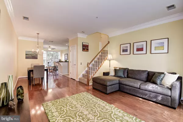 Alexandria, VA 22302,1737 KINGSGATE CT