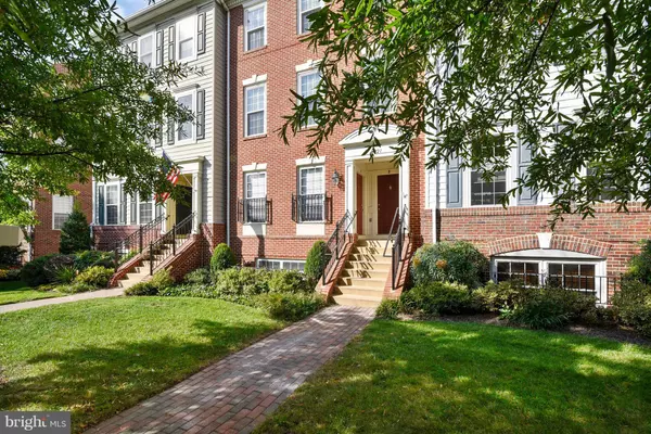 Alexandria, VA 22314,721-B MASSEY LN