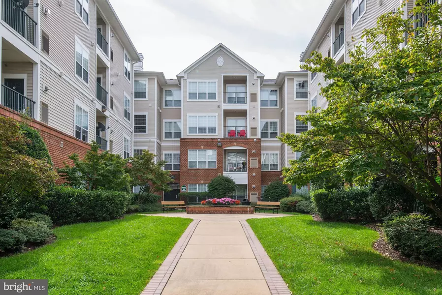 4862 EISENHOWER AVE #172, Alexandria, VA 22304