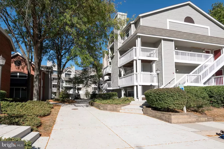 10721 HAMPTON MILL TER #212, Rockville, MD 20852