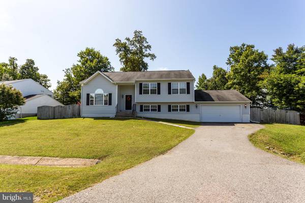 8712 FOREST GLEN CIR, Fredericksburg, VA 22407