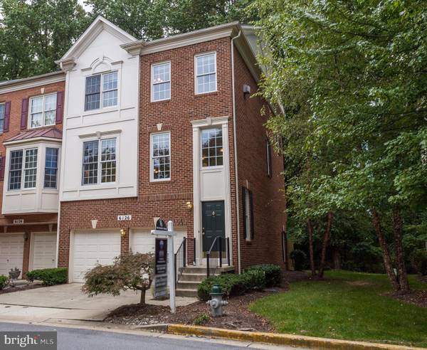 6126 STONEHENGE PL #8, North Bethesda, MD 20852