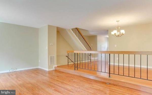 5822 WYE OAK COMMONS CT, Burke, VA 22015