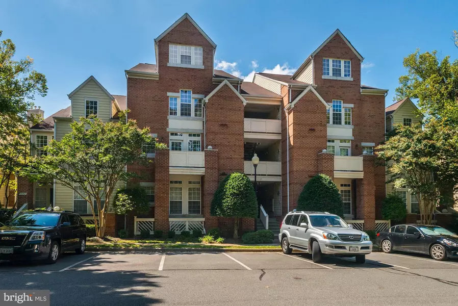 1334 GARDEN WALL CIR #D, Reston, VA 20194