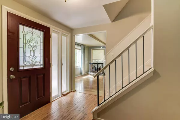 Reston, VA 20191,2321 OLD TRAIL DR