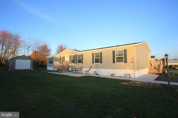 34 MAIZEFIELD DR, Shippensburg, PA 17257