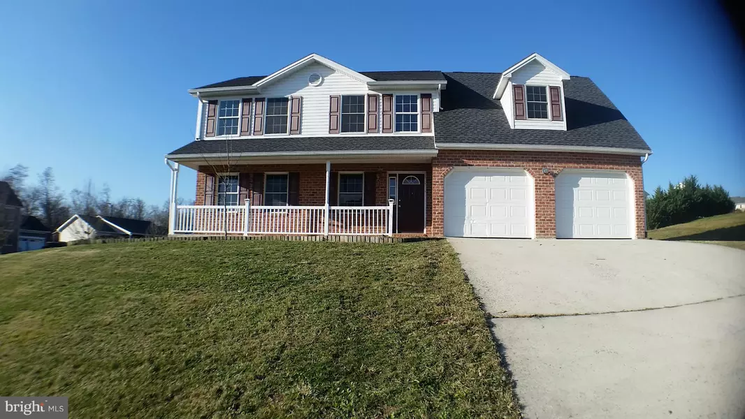 1415 MILLENNIUM DR, Chambersburg, PA 17202