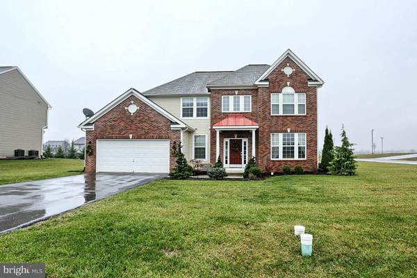 1204 PEBBLEBROOK DR E, Greencastle, PA 17225