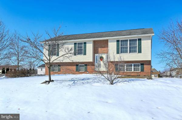 272 PATTISON DR, Shippensburg, PA 17257