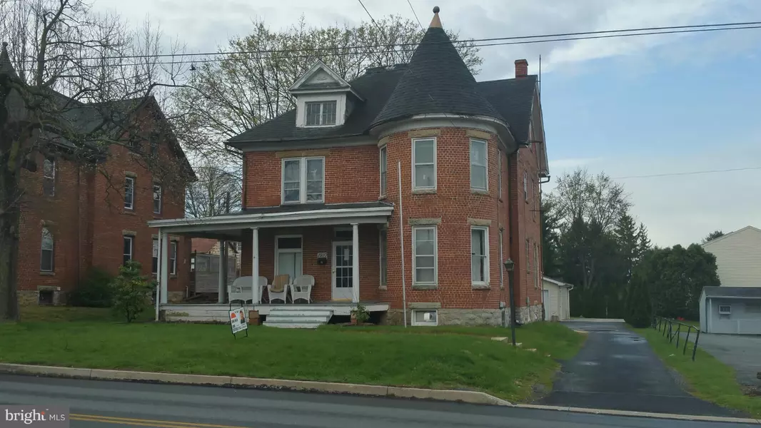 1910 MAIN ST, Waynesboro, PA 17268