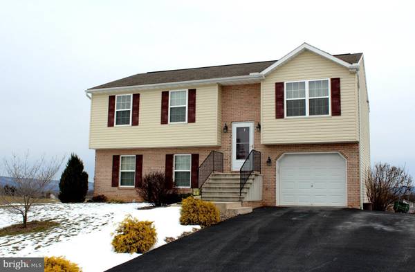 12269 RED HAWK DR, Waynesboro, PA 17268