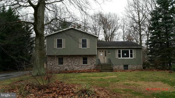 6410 BURNING TREE LN, Fayetteville, PA 17222