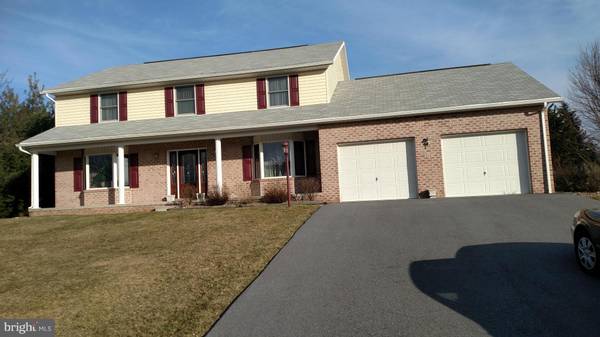 752 CRESSON DR, Chambersburg, PA 17202