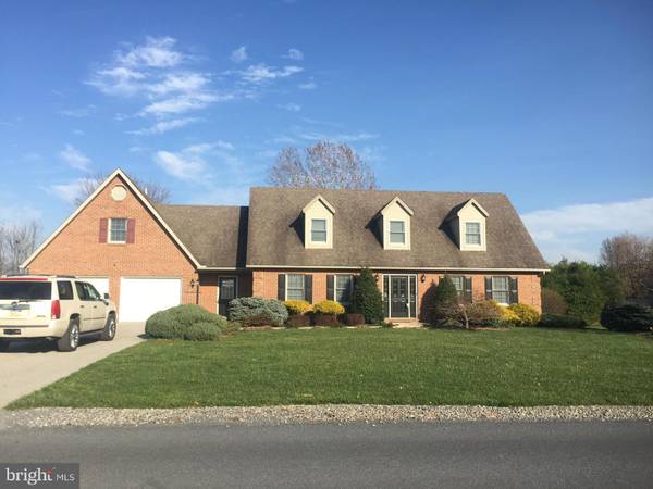 3258 SAINT ANDREWS DR, Chambersburg, PA 17202