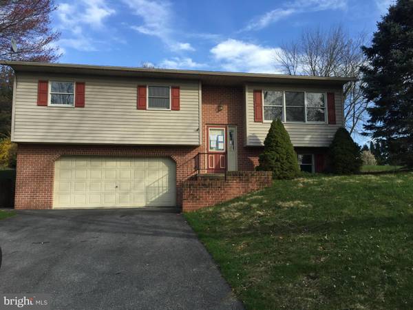 240 THEODORE DR, Chambersburg, PA 17202