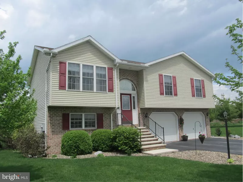 208 GROVE DR, Shippensburg, PA 17257