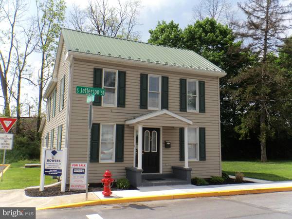 63 JEFFERSON ST S, Greencastle, PA 17225