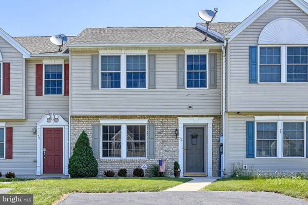 74 GRANDVIEW XING, Chambersburg, PA 17201