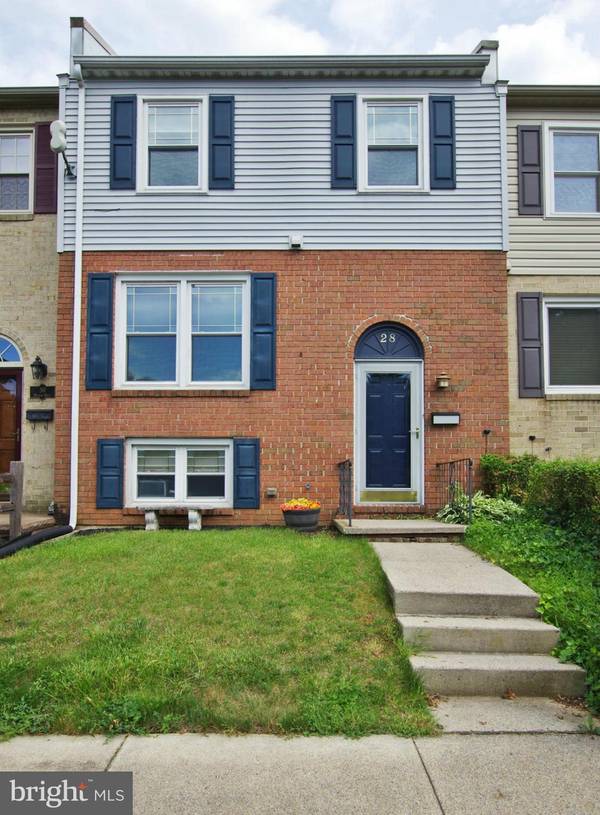 28 MEADOW DR, Chambersburg, PA 17201