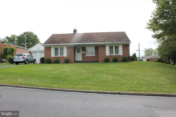 Waynesboro, PA 17268,915 FAIRVIEW AVE