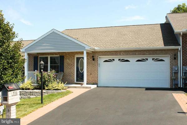 706 GOLDEN SPRING DR, Waynesboro, PA 17268