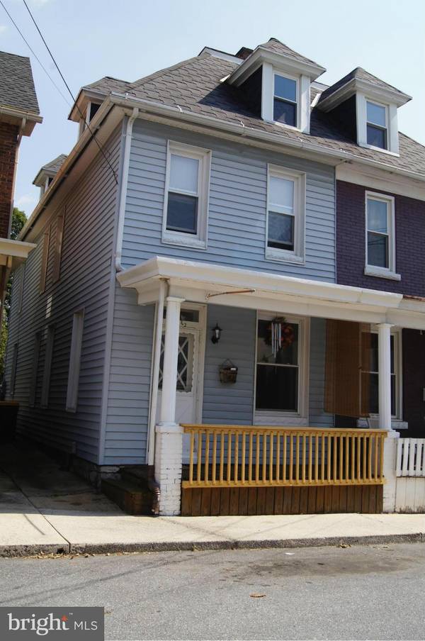 117-1/2 HARRISON AVE, Waynesboro, PA 17268