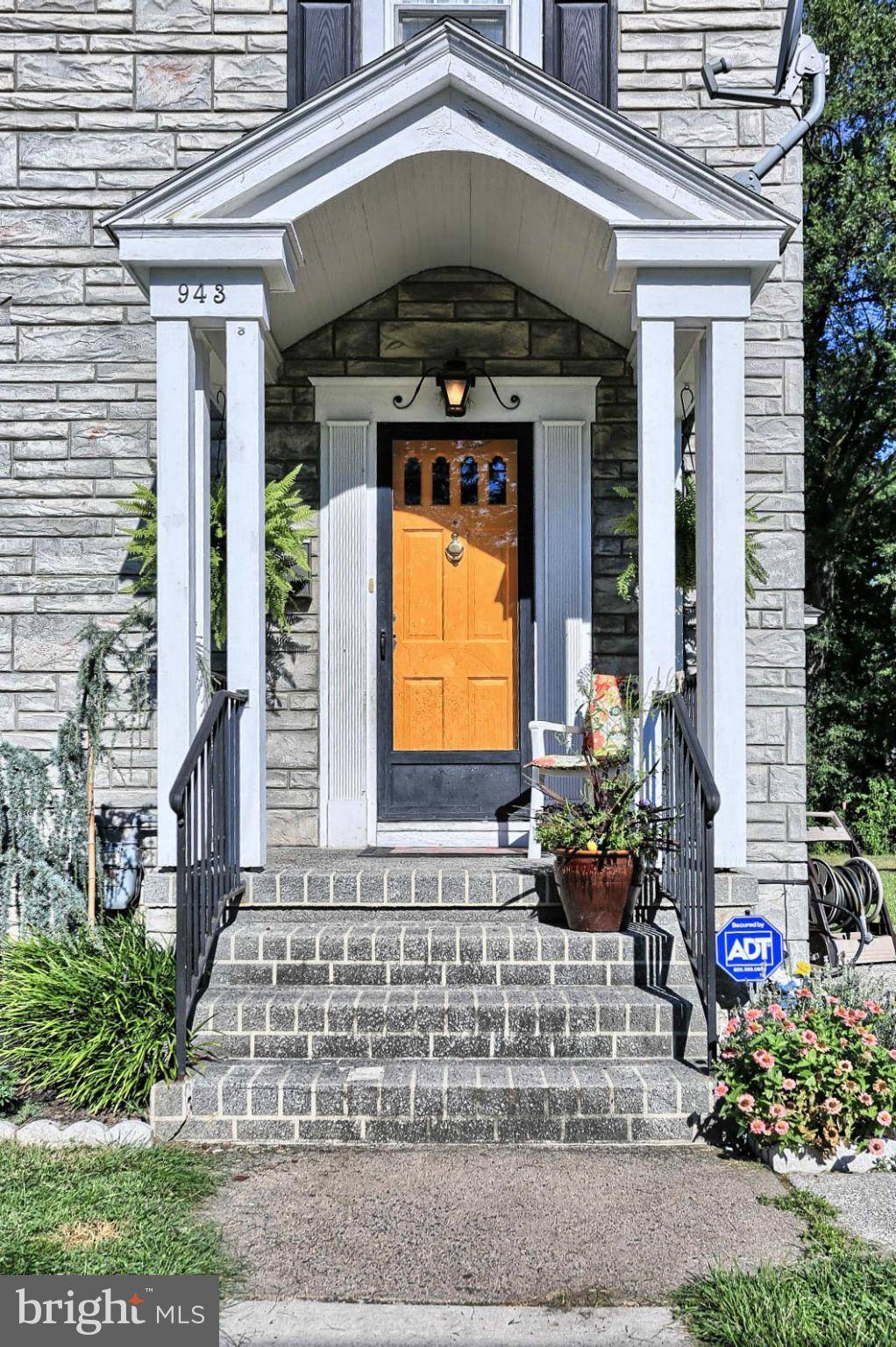 Chambersburg, PA 17201,943 WILSON AVE