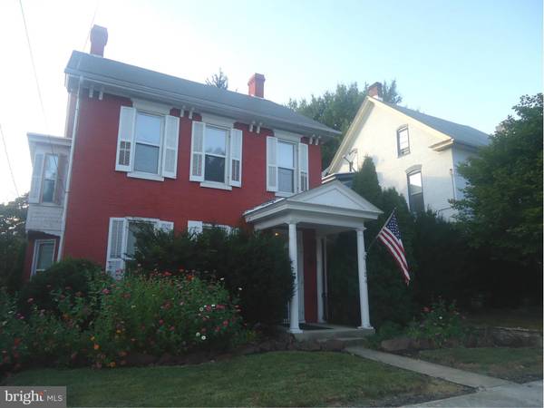 126 BROAD ST S, Waynesboro, PA 17268