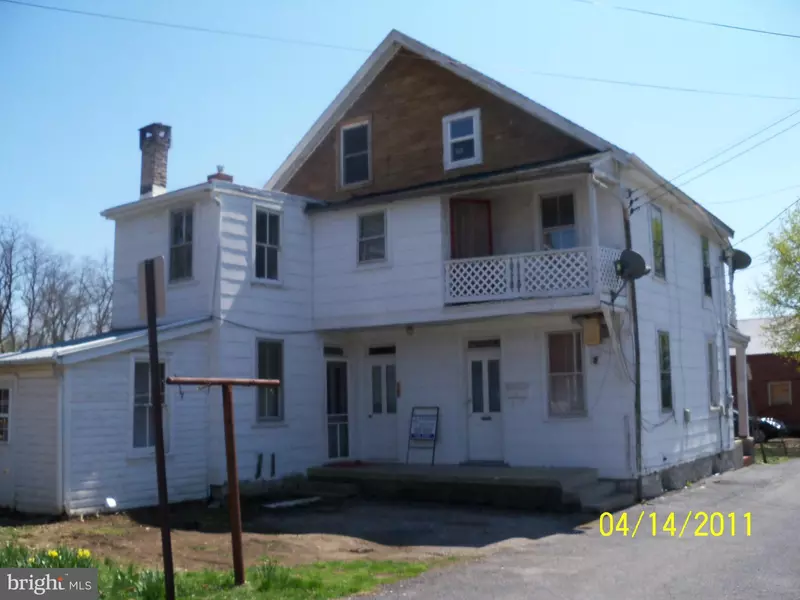 1 FOLTZ AVE, Chambersburg, PA 17201