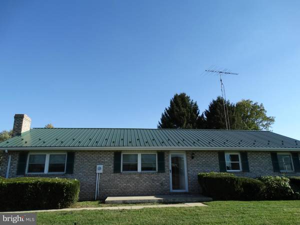 50 LIPPIZAN DR, Shippensburg, PA 17257