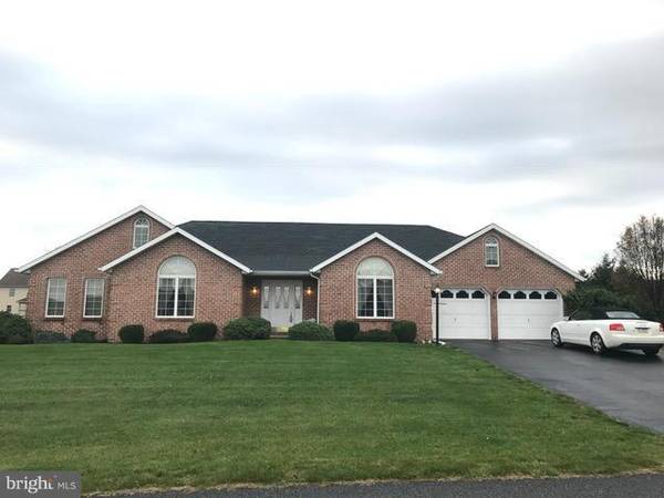 682 MAHANTANGO DR, Chambersburg, PA 17202