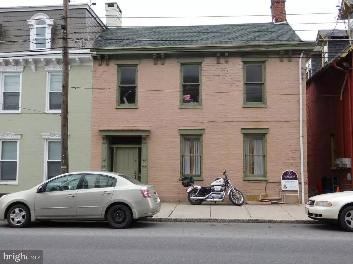 Chambersburg, PA 17201,272 QUEEN ST E