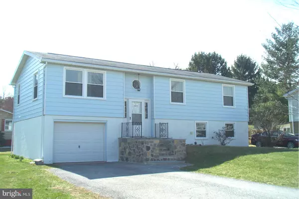 8224 SHEFFIELD MANOR BLVD, Waynesboro, PA 17268