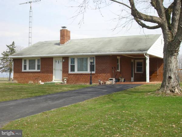 981 SHINHAM RD, Greencastle, PA 17225