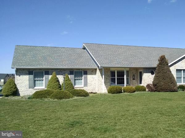 3213 SAINT ANDREWS DR, Chambersburg, PA 17202