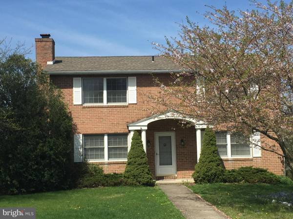 22 WARWICK DR, Chambersburg, PA 17201