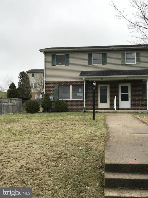 32 SURREY DR, Chambersburg, PA 17201