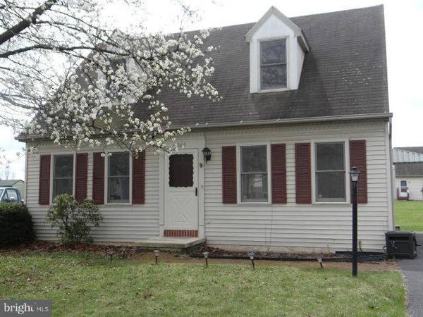 540 BRACKEN DR, Chambersburg, PA 17201