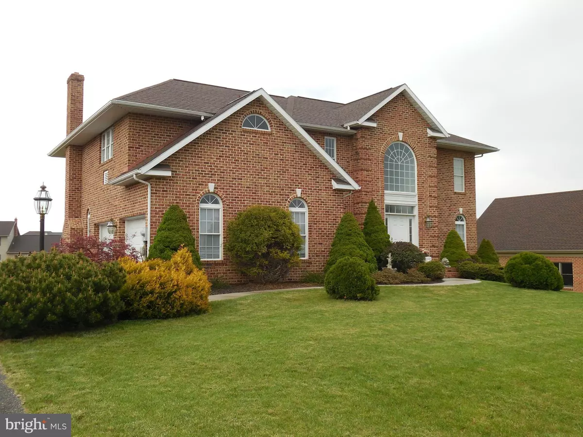 Chambersburg, PA 17202,158 TOPAZ DR