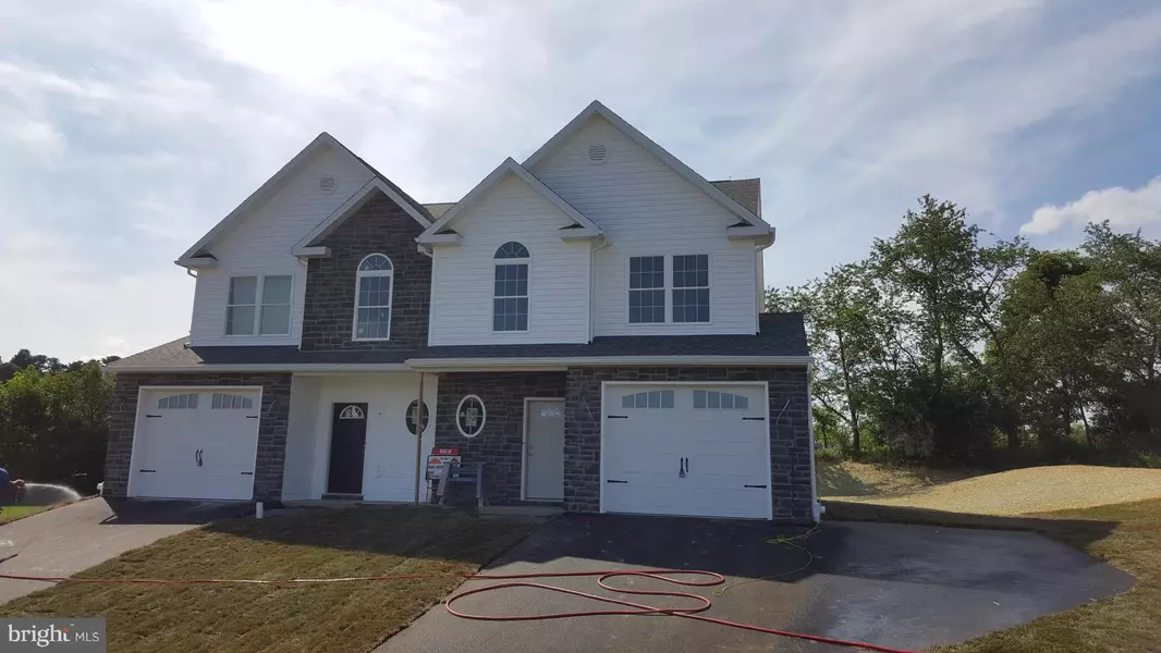 11219 GULF DR, Waynesboro, PA 17268