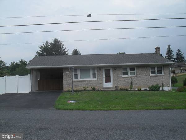 720 CENTER DR, Chambersburg, PA 17202